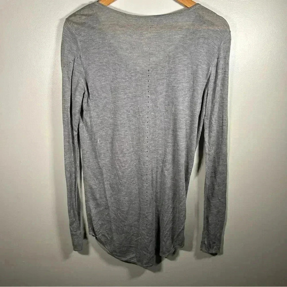 Lululemon thin knit sweater  6 - Picture 4 of 7